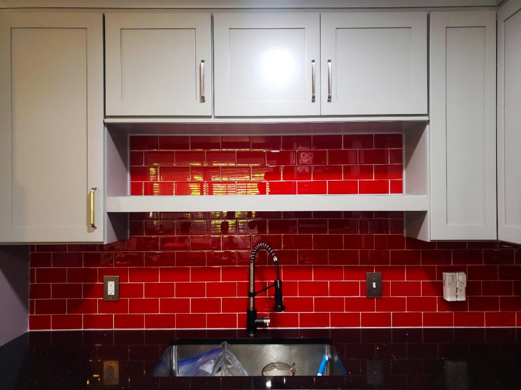 subway tile backsplash picture