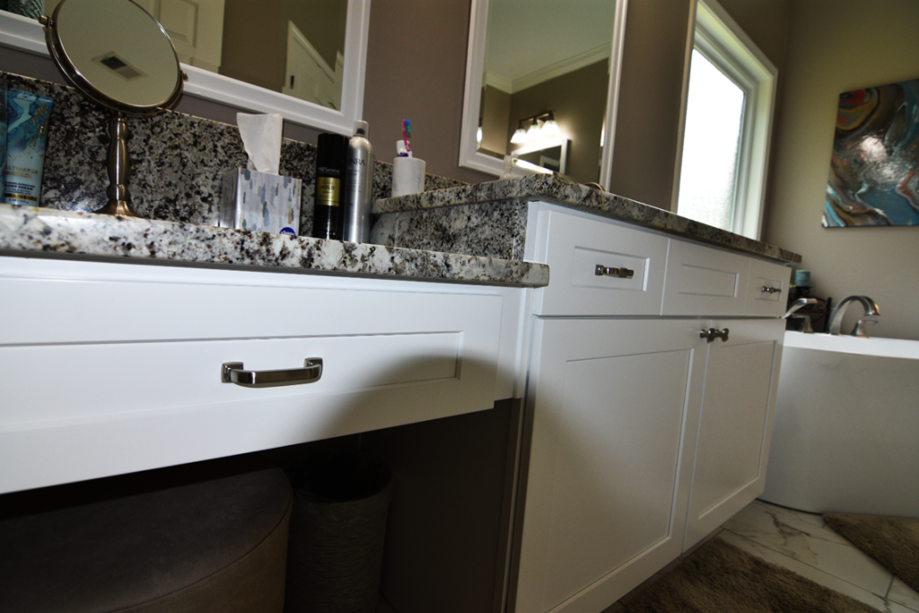 bathroom remodeling contractor picture