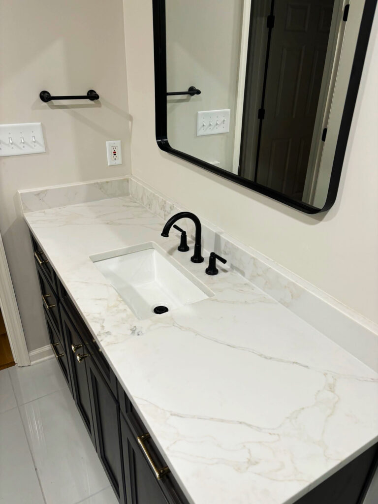 granite vs. quartz countertop picture