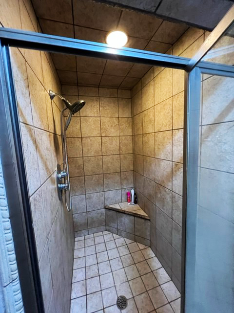 Coving31 energy efficient bathroom remodeling picture